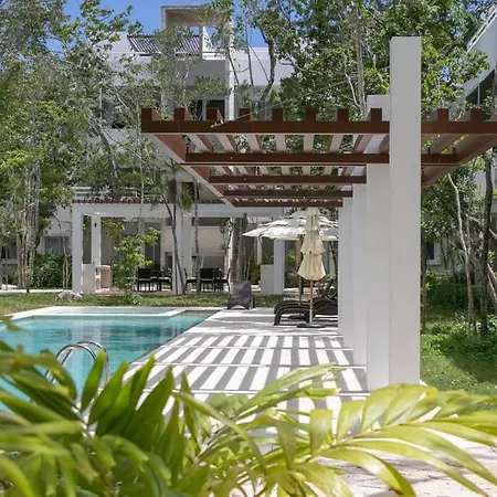 Milagro 5 Minutes To Beach 2 Pools Private Balcony Gym